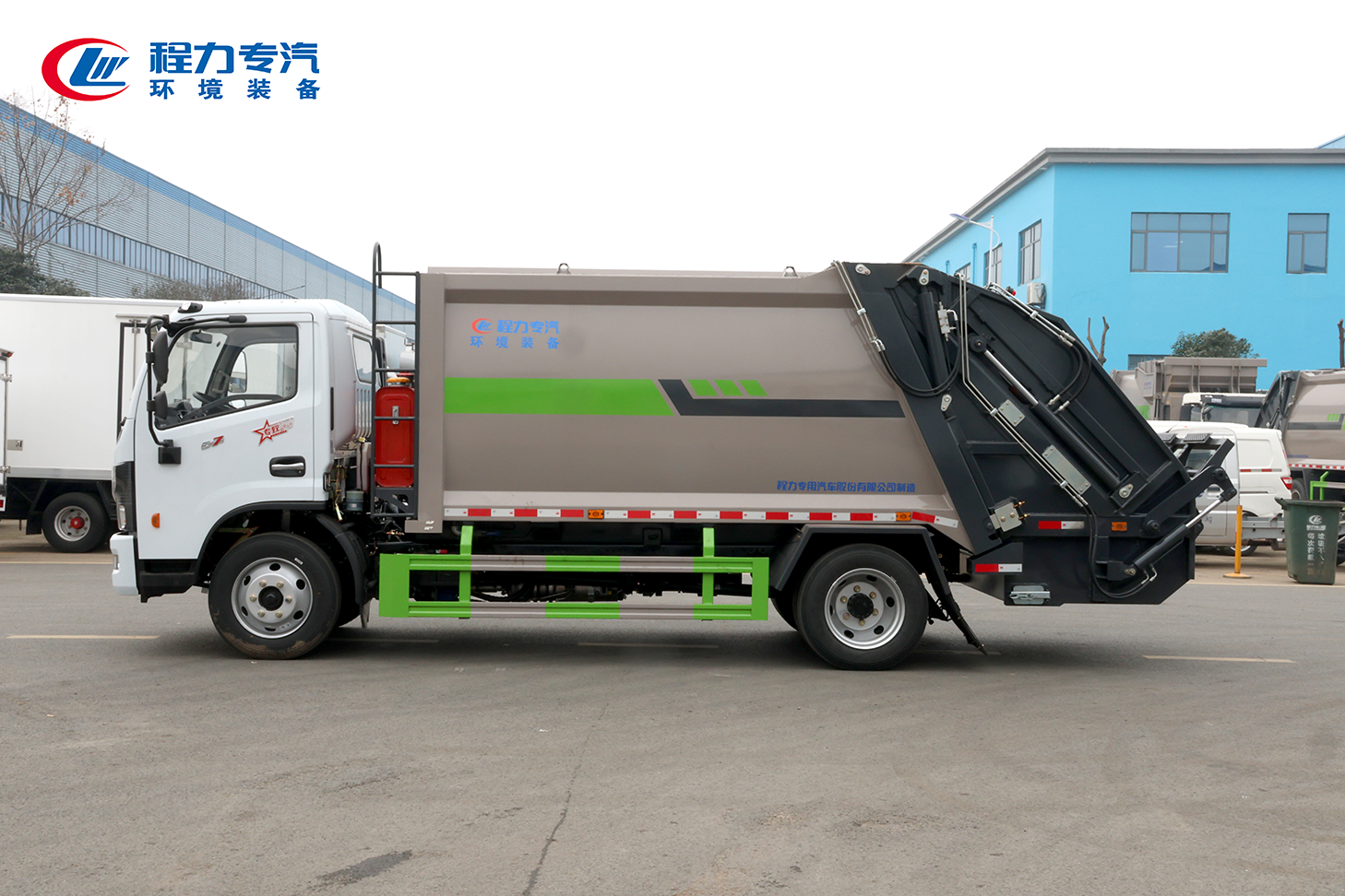 東風(fēng)多利卡D7壓縮垃圾車