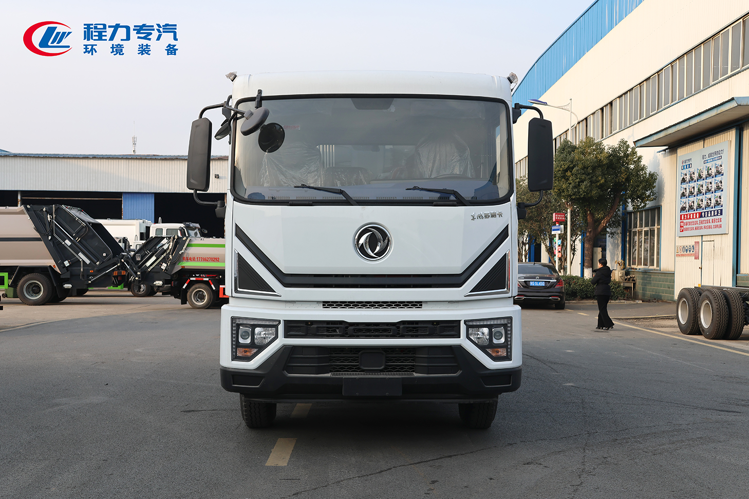 新款東風(fēng)多利卡D9壓縮垃圾車