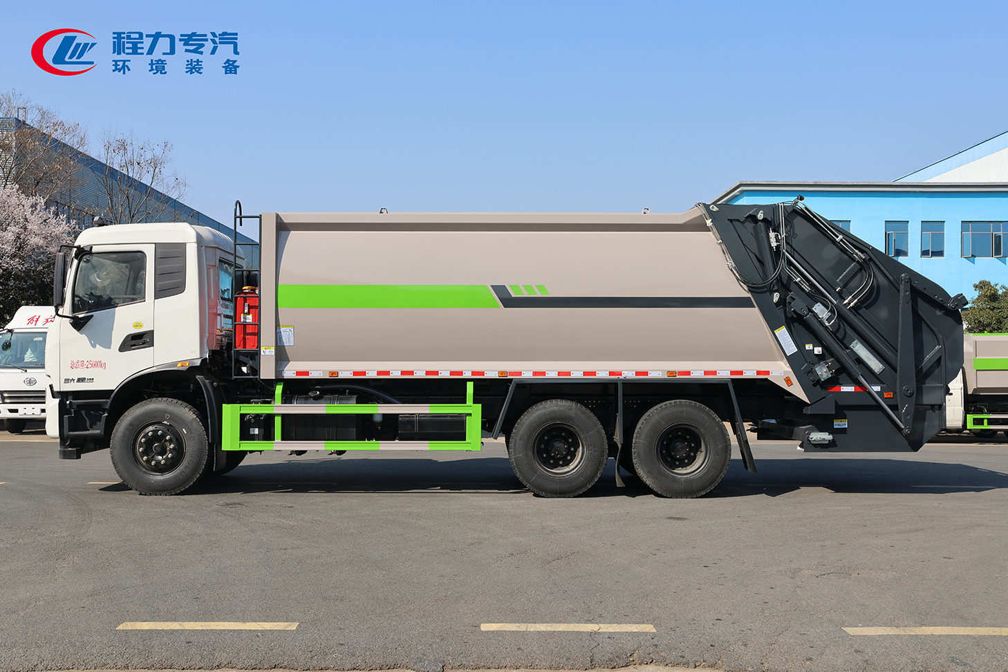 東風(fēng)天錦后雙橋壓縮垃圾車