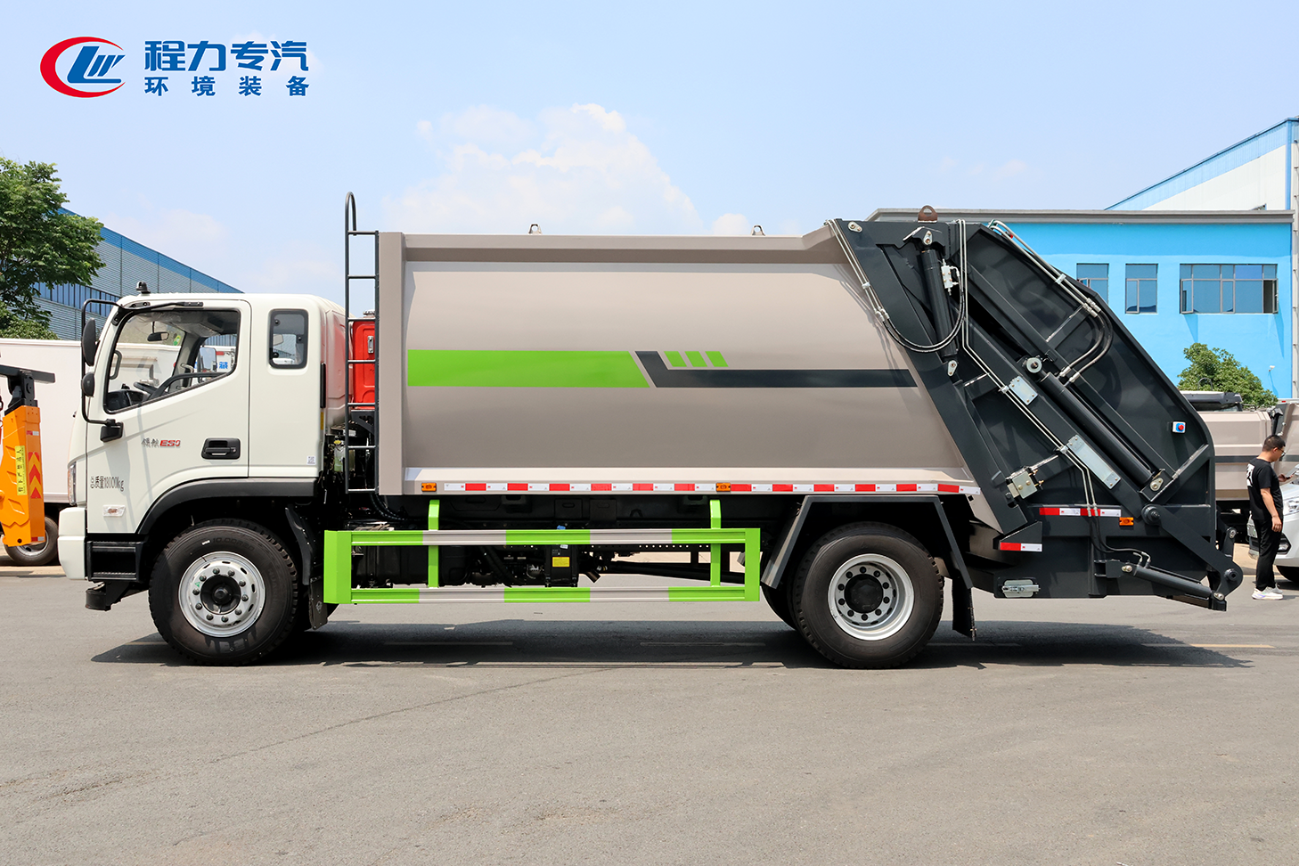 福田領航ES5壓縮垃圾車