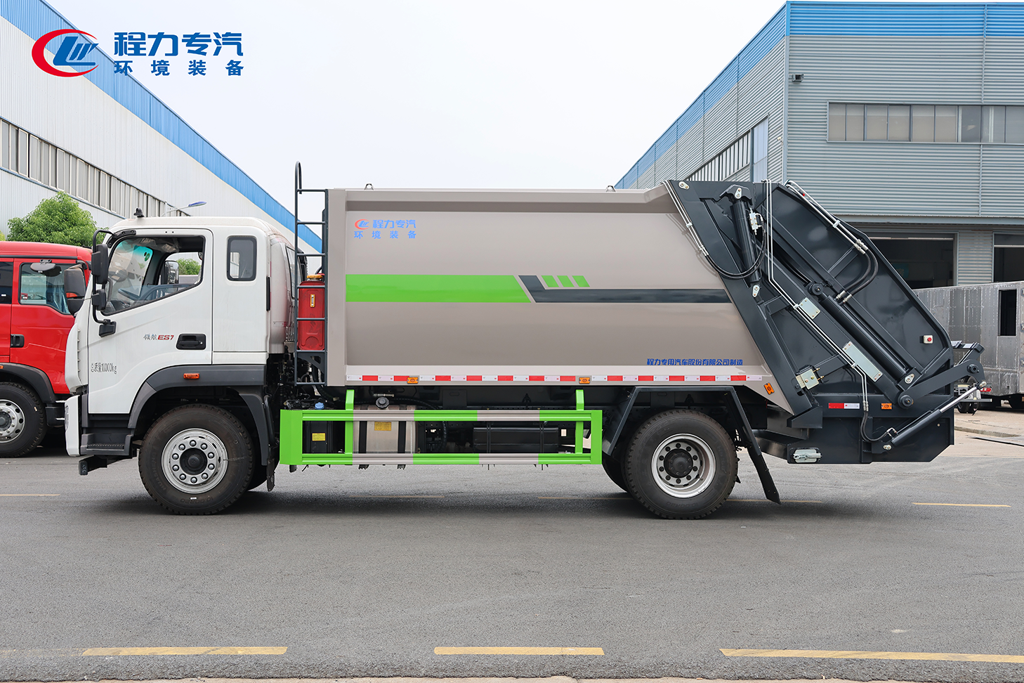 福田領(lǐng)航ES7壓縮垃圾車(chē)