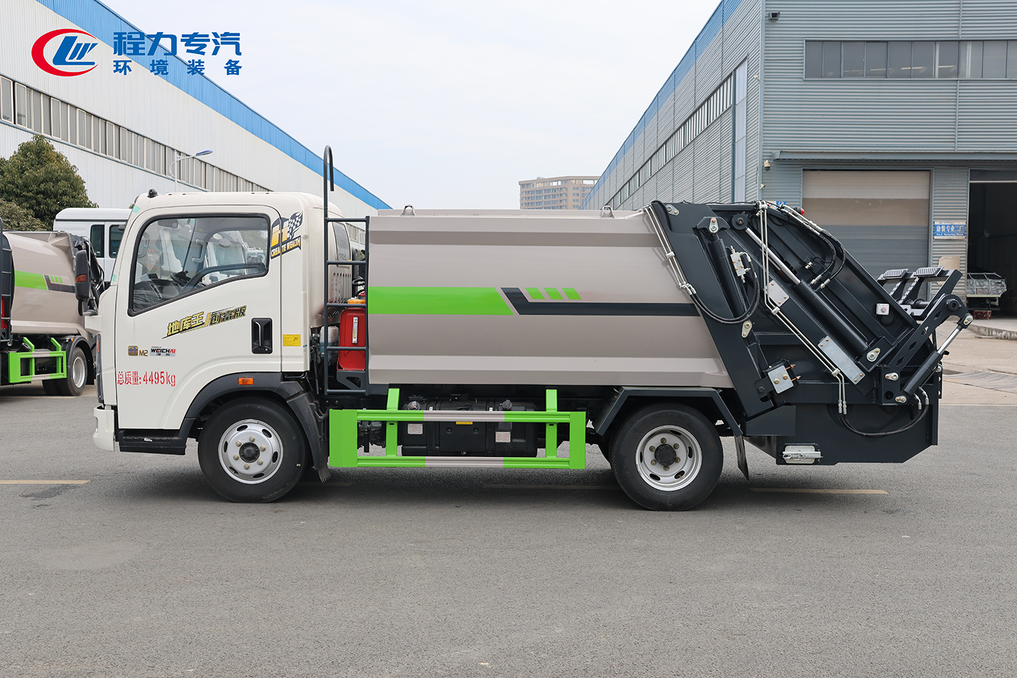 重汽豪沃M2地庫(kù)王壓縮垃圾車
